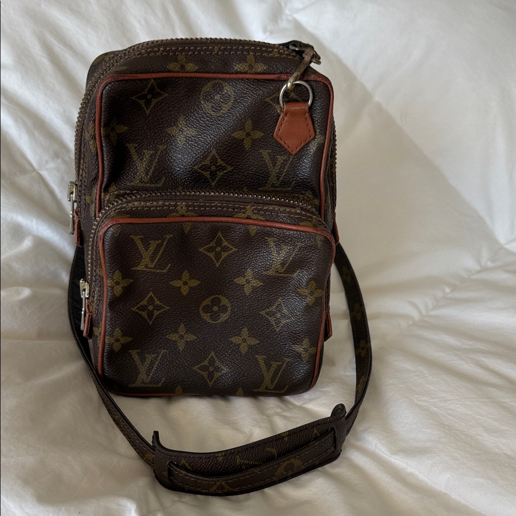 Louis Vuitton Monogram Amazone Messenger Bag